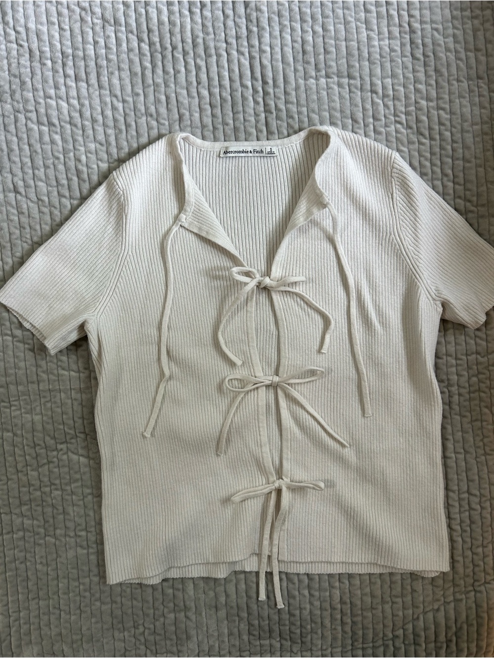 Abercrombie & Fitch Cream Ribbed Tie-Front Short Sleeve Top - Size Small
